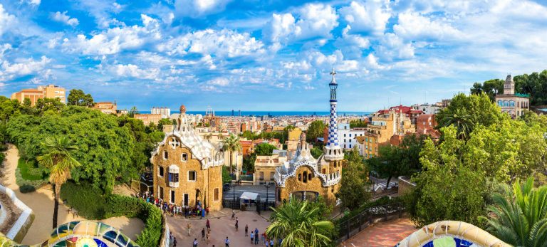 <strong>Le parc Guell : l'une des oeuvres de Gaudi</strong>