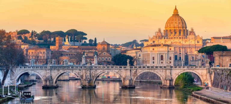 <b>La cathédrale Saint Pierre à Rome</b>