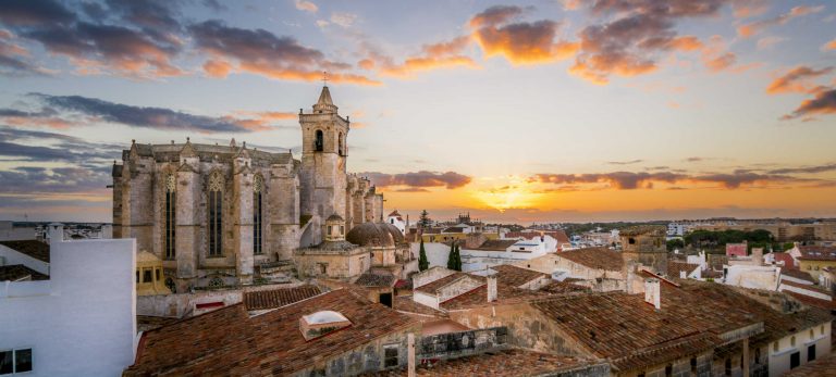 <strong>Ciutadella au coucher de soleil</strong>