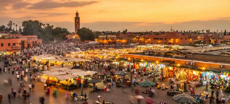 Le célèbre marché Jamaa-el-Fna