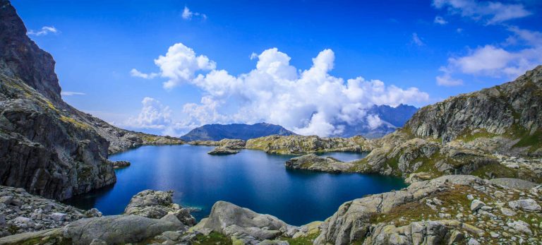 <strong>Le Lac Cornu et les lacs noirs, beautés naturelles</strong>