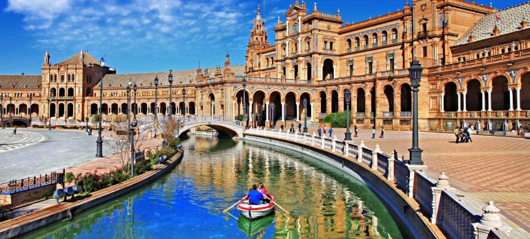 <strong>La plus belle place de Seville</strong>